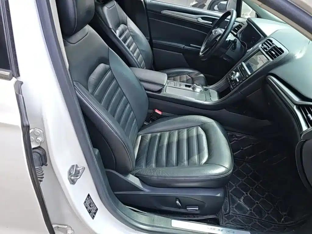 2017 Ford Mondeo EcoBoost 180 Fashion Edition — миниатюра 25