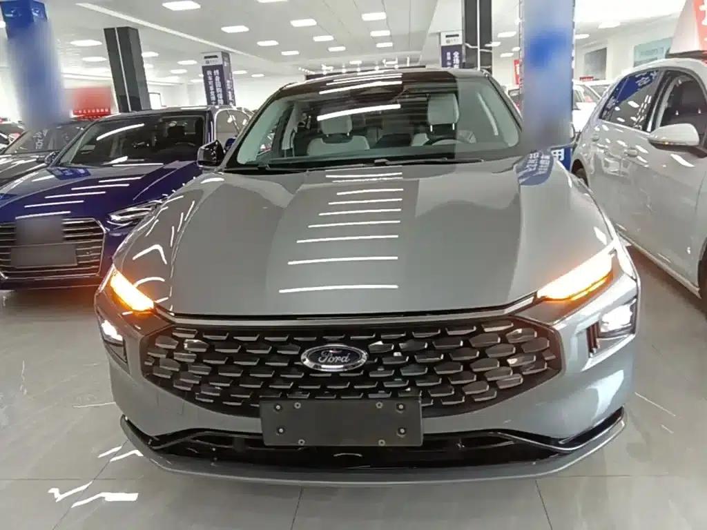 2022 Ford Mondeo Facelift EcoBoost 245 Luxury — миниатюра 3