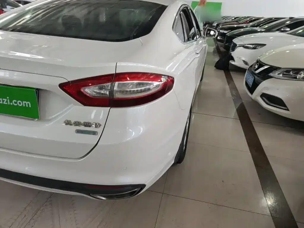 2013 Ford Mondeo 1.5L GTDi180 Fashion Edition — миниатюра 8