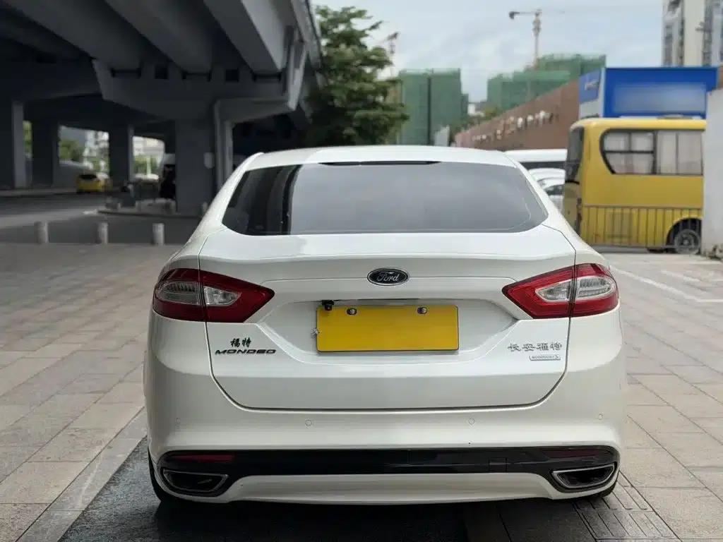 2013 Ford Mondeo 2.0L GTDi200 Fashion Edition — миниатюра 4