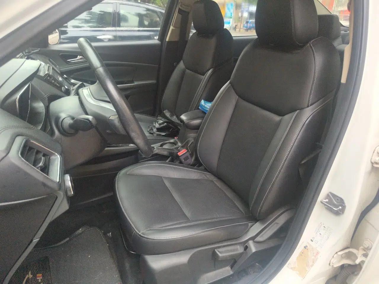 Ford Escort 2015 1.5L Automatic Fashion Model — миниатюра 15
