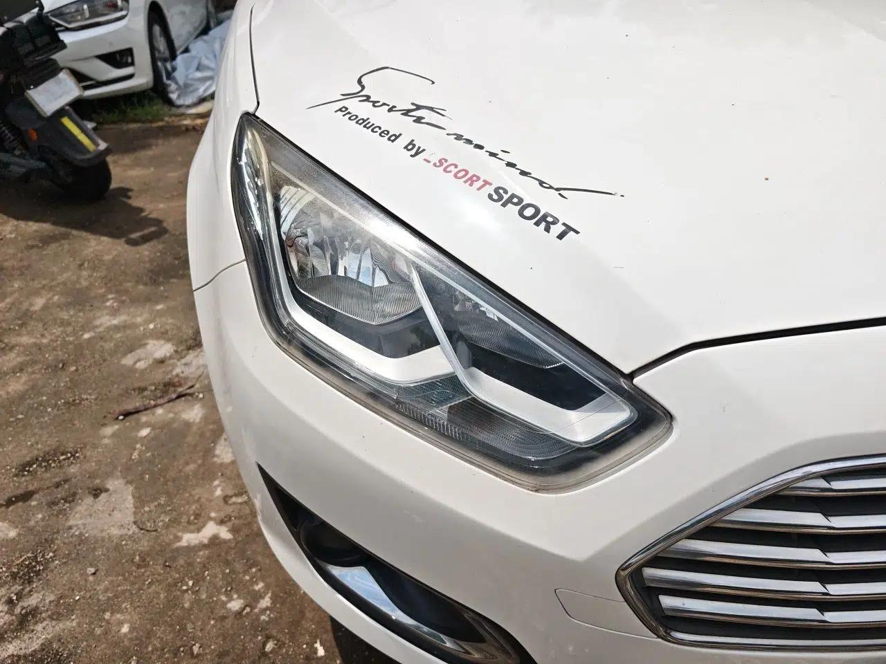 Ford Escort 2015 1.5L Automatic Fashion Model — миниатюра 7