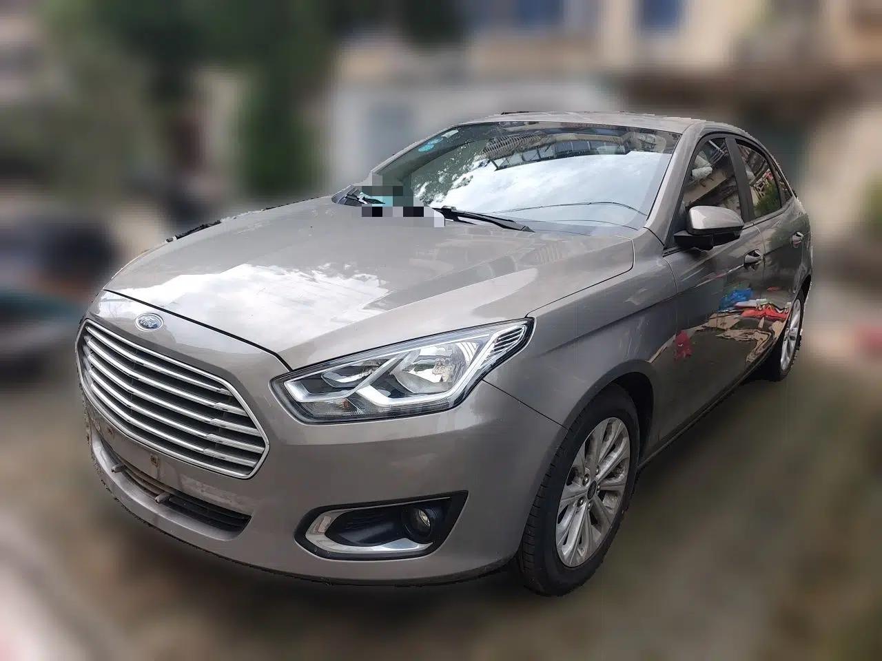 Ford Escort 2015 1.5L Automatic Fashion Model — миниатюра 1