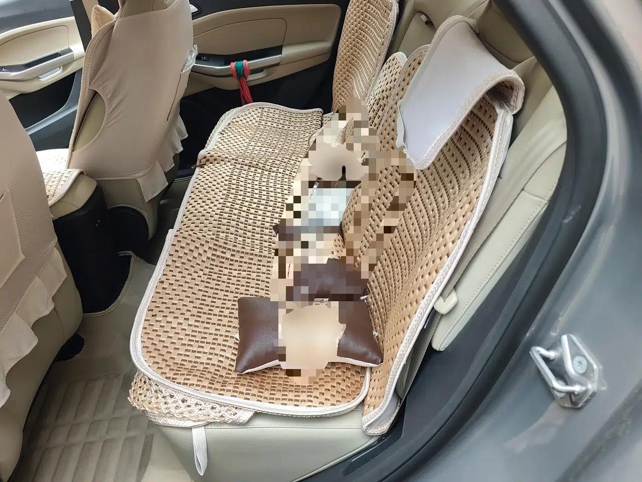 Ford Escort 2015 1.5L Automatic Fashion Model — миниатюра 17