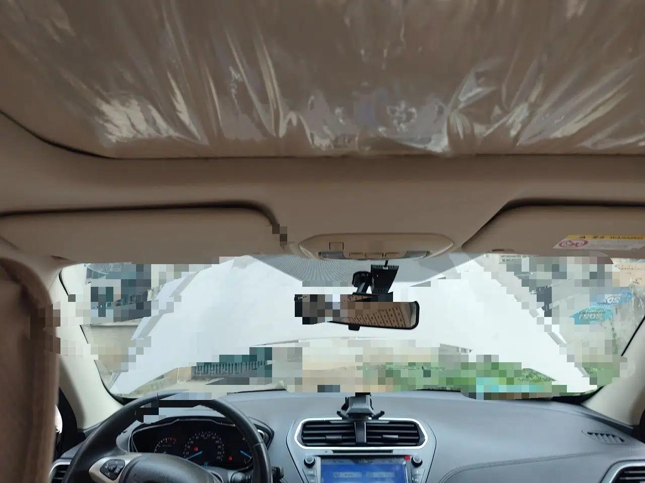 Ford Escort 2015 1.5L Automatic Fashion Model — миниатюра 18