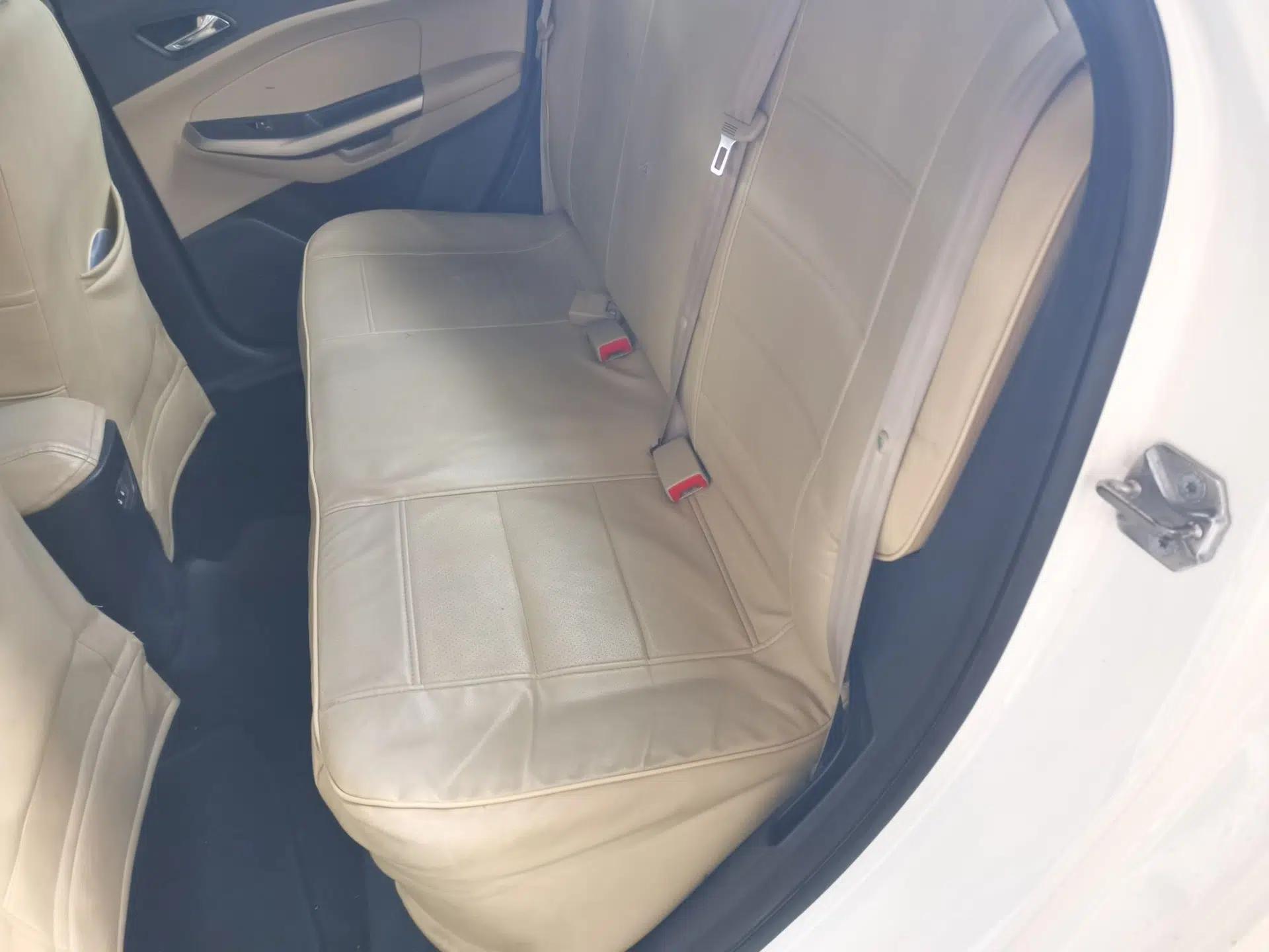 Ford Escort 2015 1.5L Automatic Comfort Edition — миниатюра 17