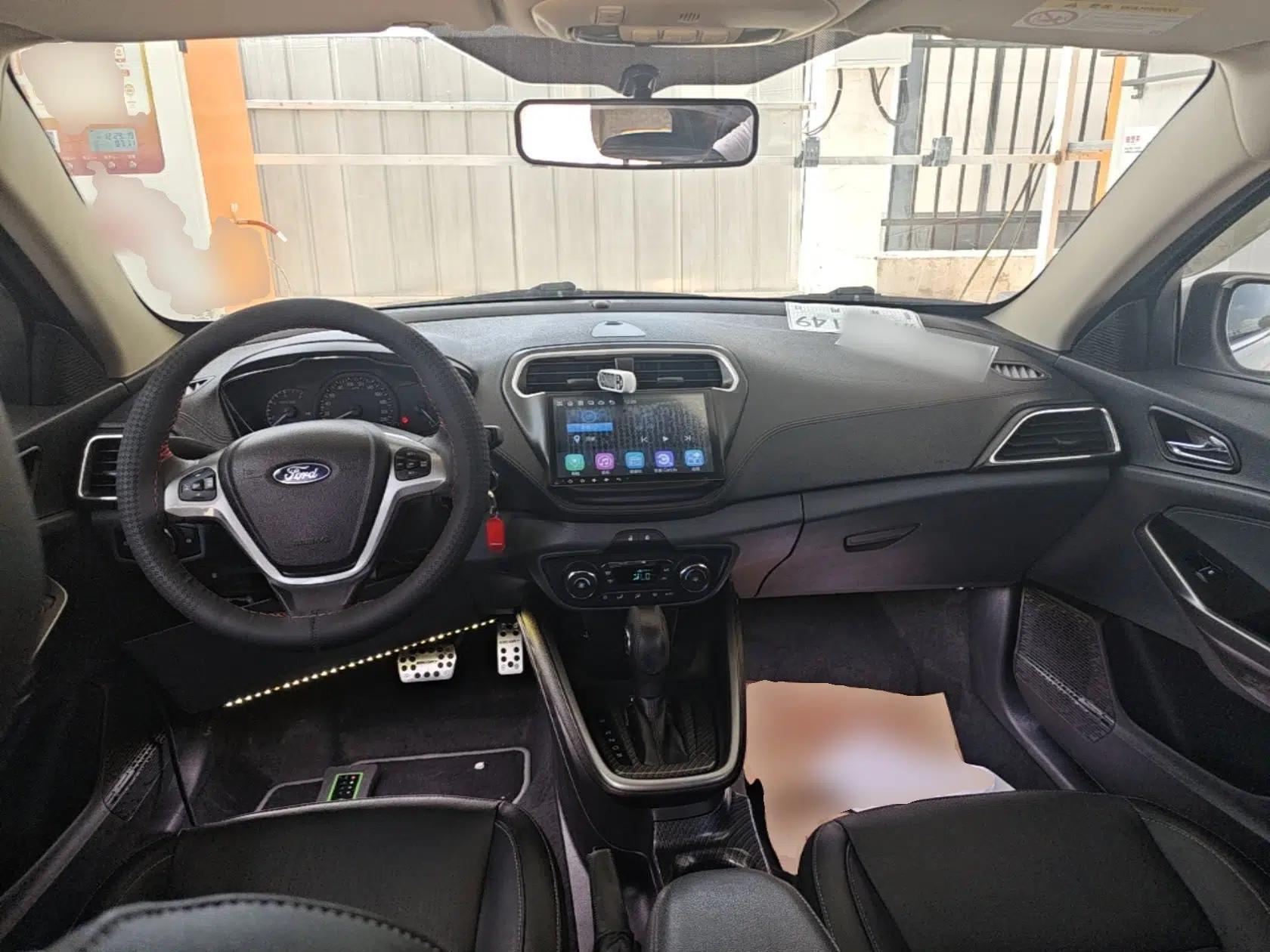 Ford Escort 2015 1.5L Automatic Fashion Model — миниатюра 12