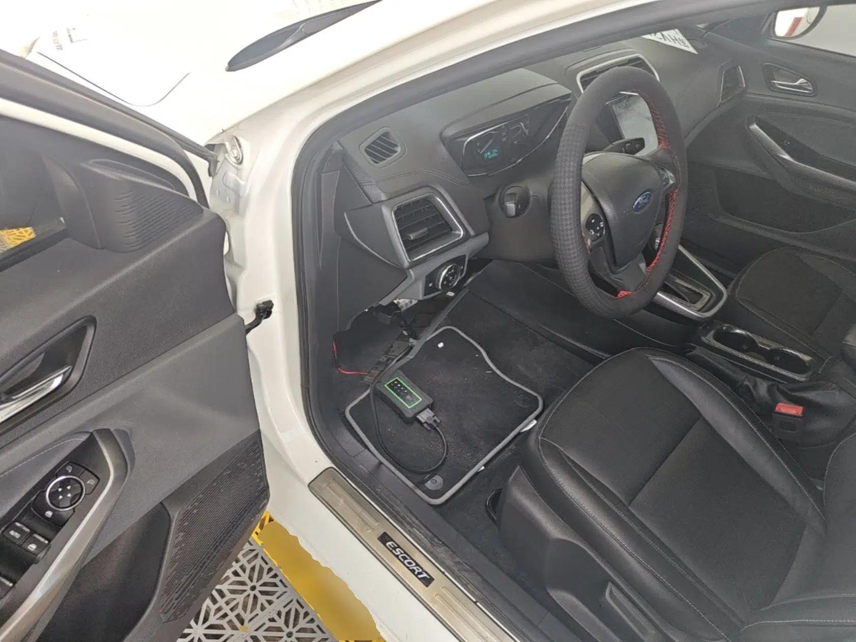 Ford Escort 2015 1.5L Automatic Fashion Model — миниатюра 18
