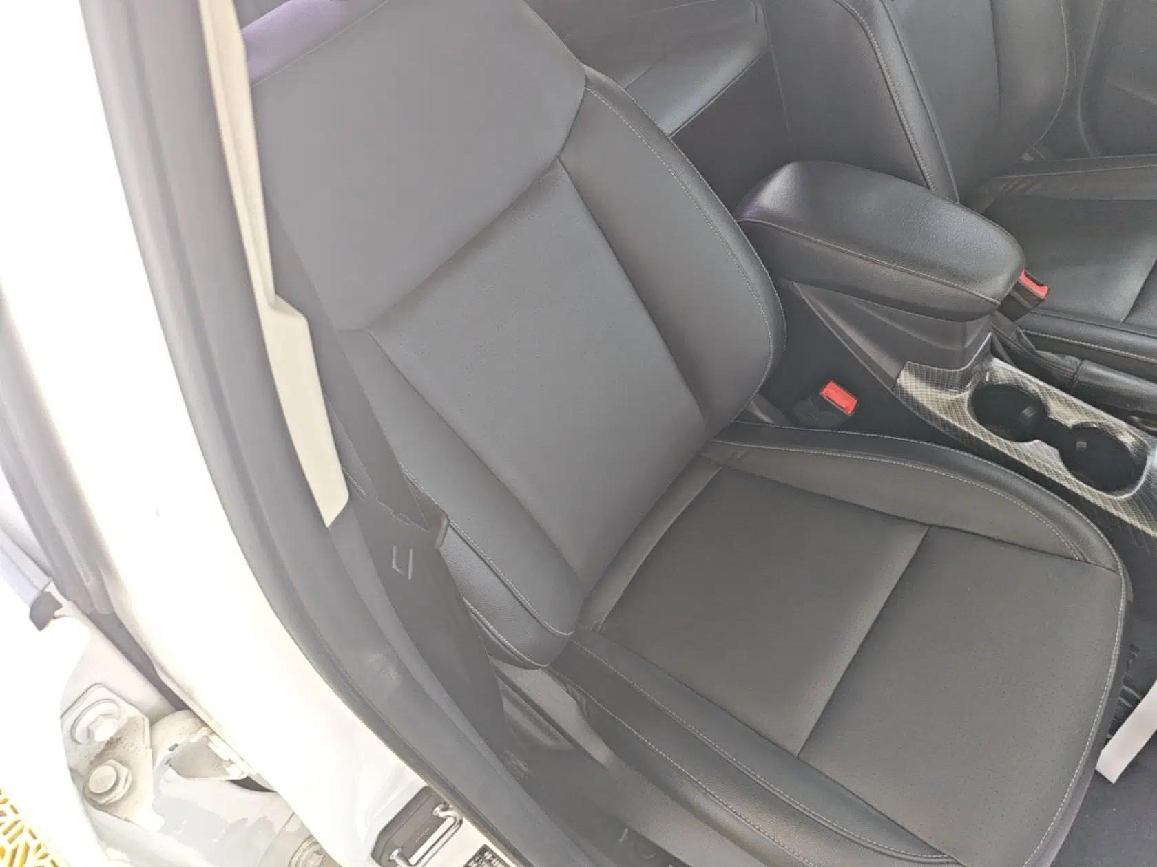 Ford Escort 2015 1.5L Automatic Fashion Model — миниатюра 19