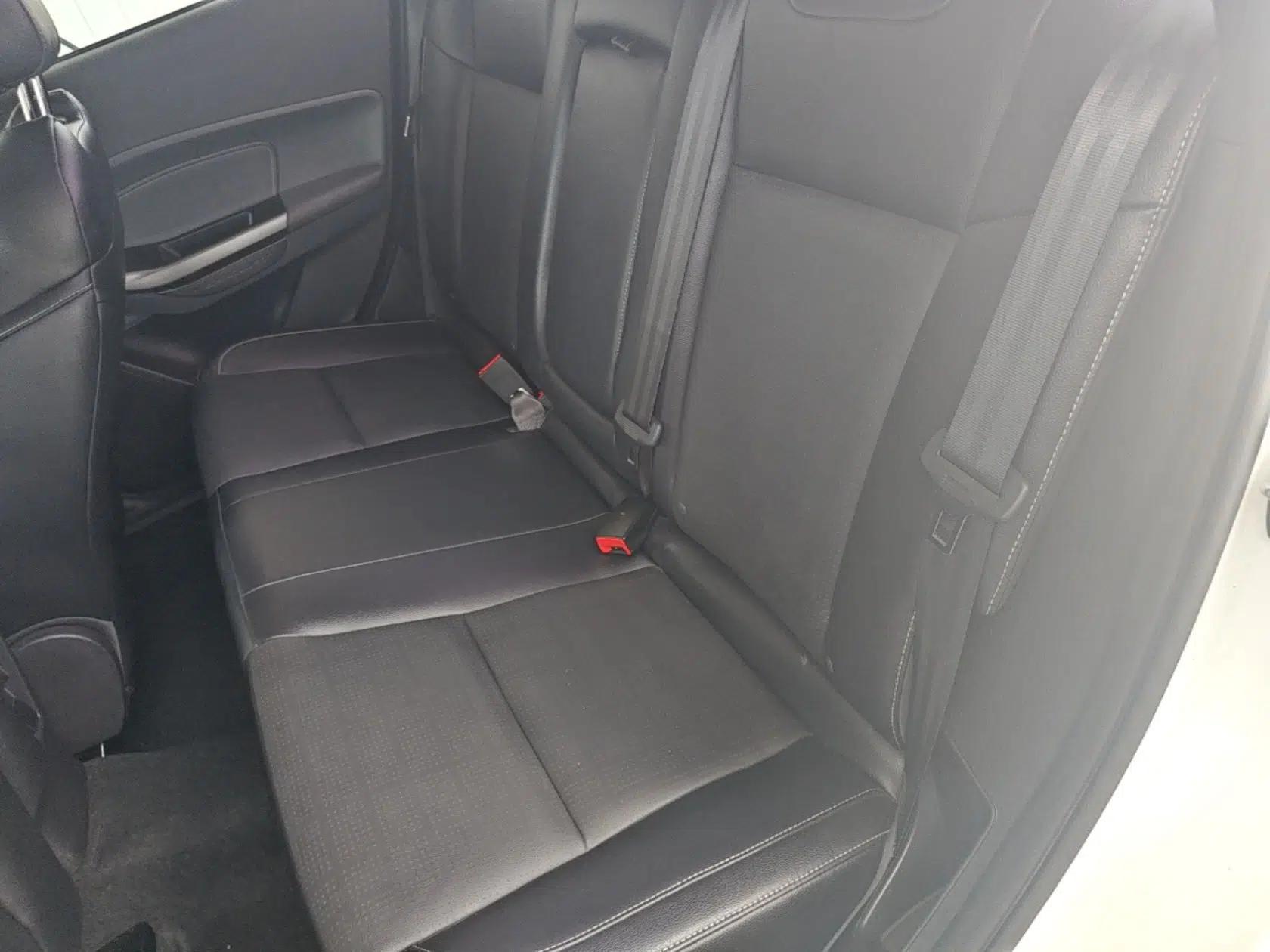 Ford Escort 2015 1.5L Automatic Fashion Model — миниатюра 20