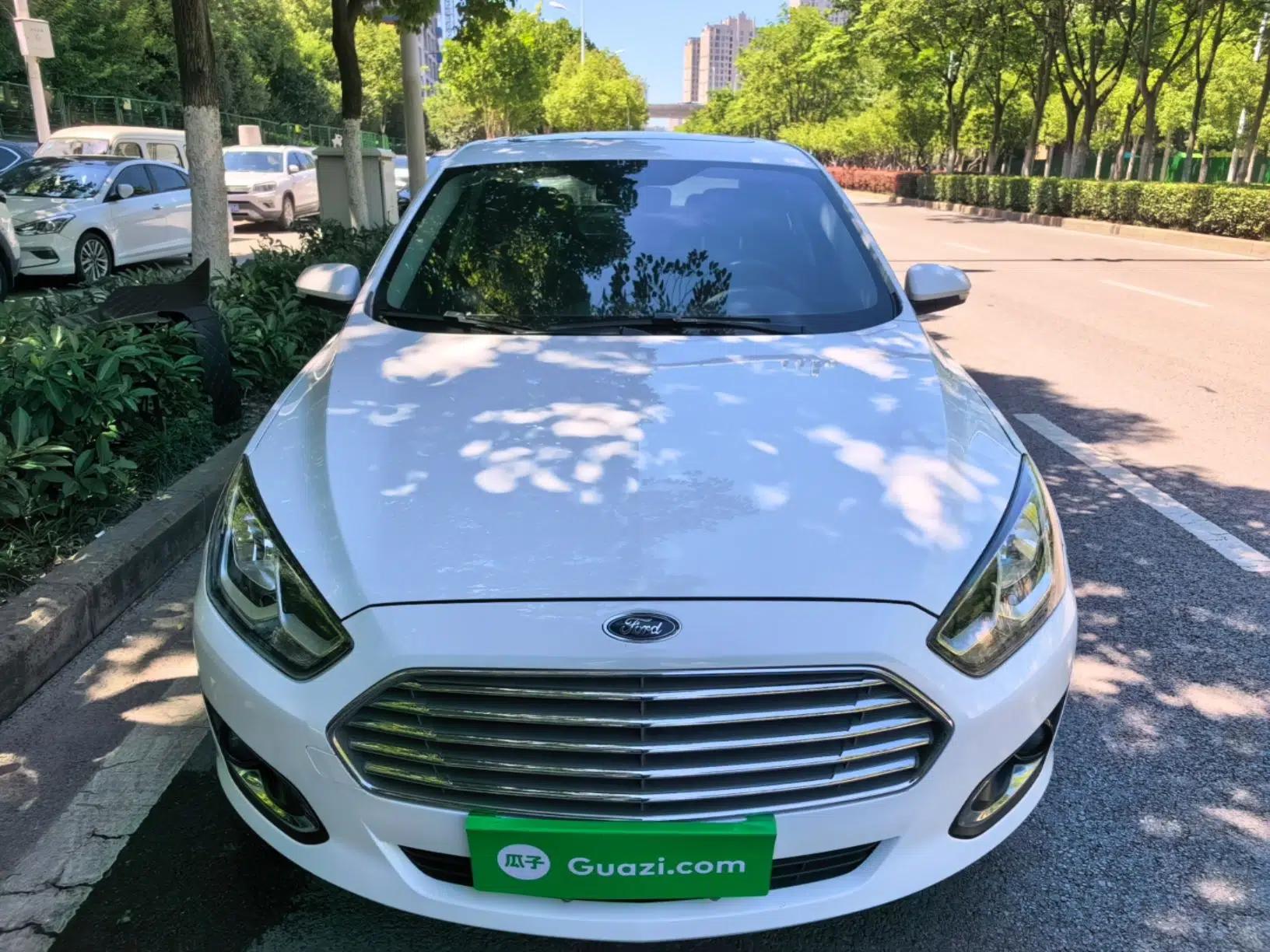 Ford Escort 2017 Happiness Edition 1.5L Automatic Fashion Version — миниатюра 2