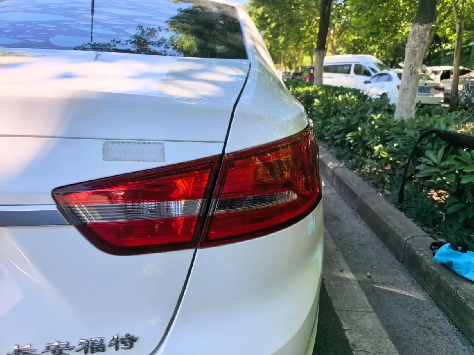 Ford Escort 2017 Happiness Edition 1.5L Automatic Fashion Version — миниатюра 9