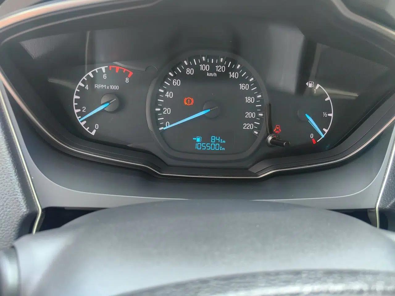 Ford Escort 2015 1.5L Manual Comfort Model — миниатюра 12