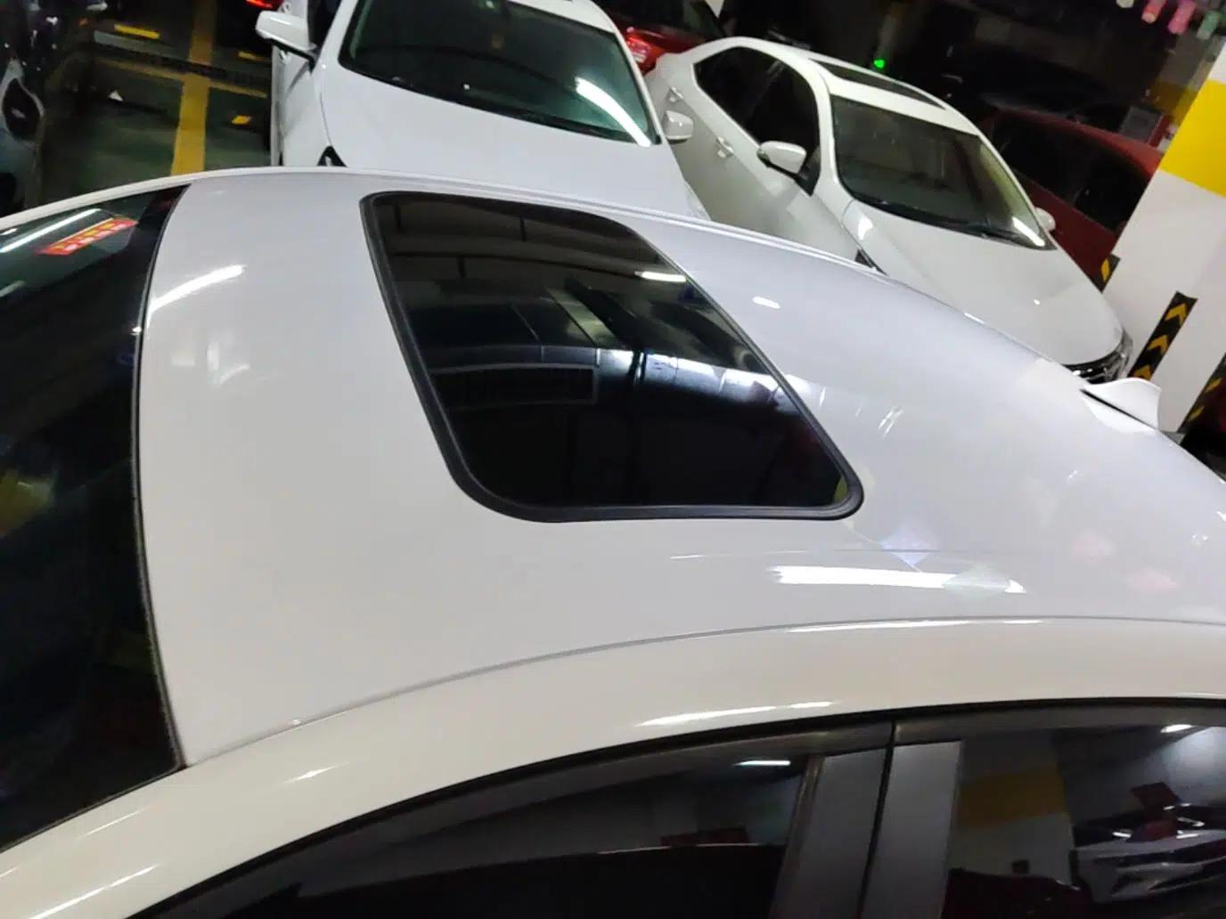 Ford Escort 2015 1.5L Automatic Fashion Model — миниатюра 7