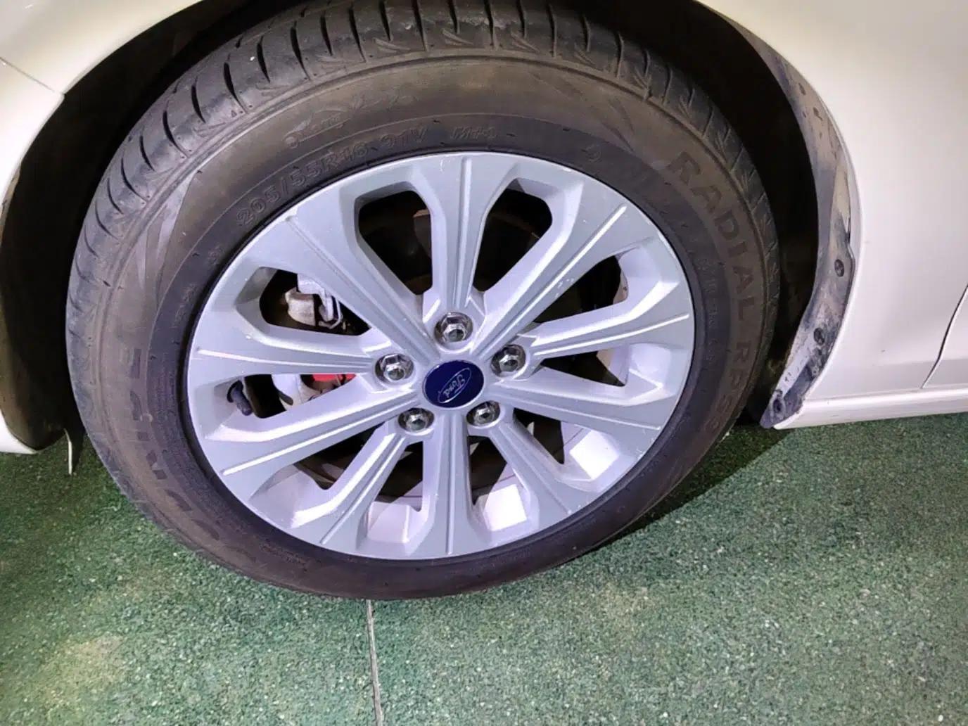 Ford Escort 2015 1.5L Automatic Fashion Model — миниатюра 10