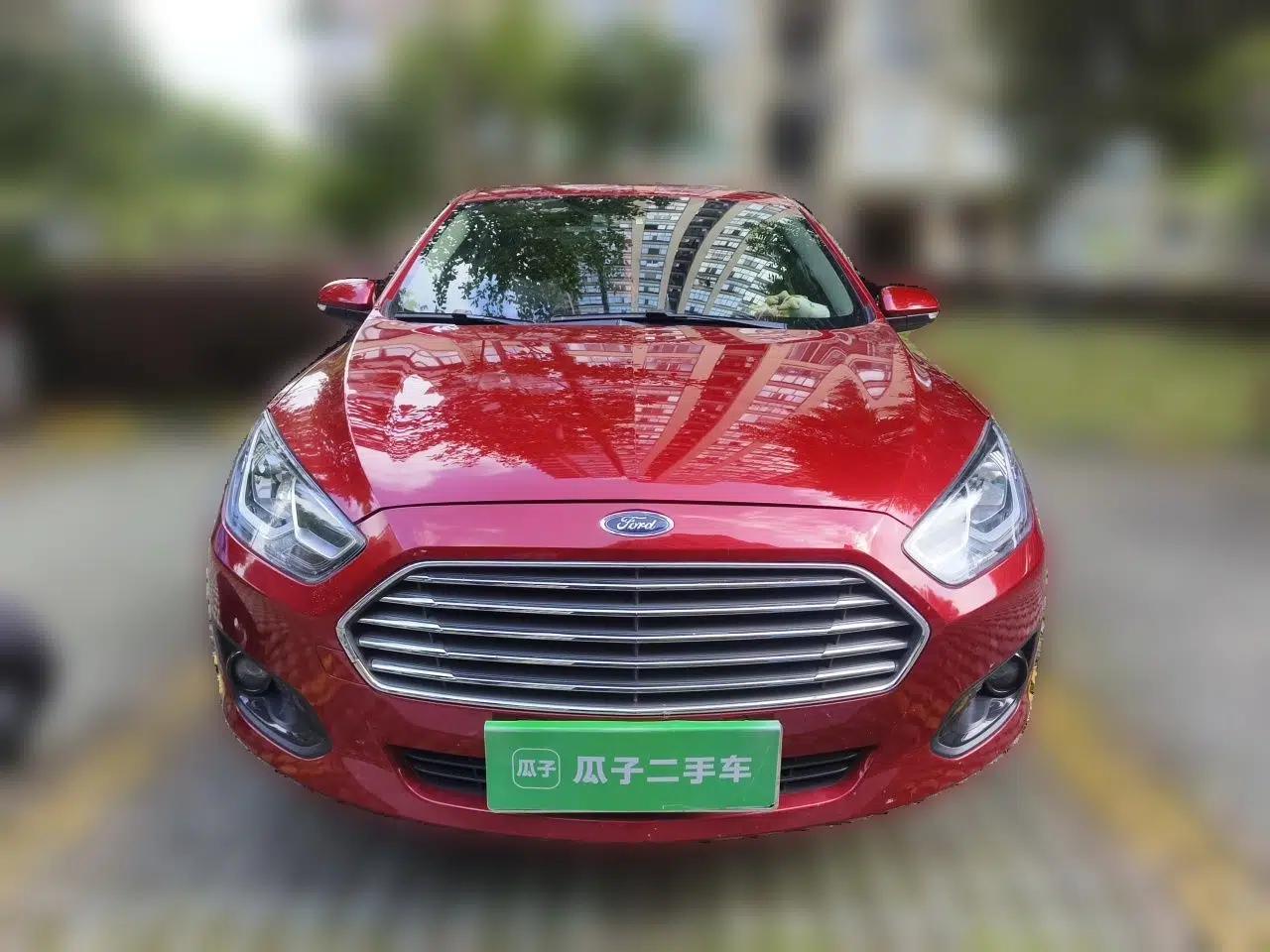 Ford Escort 2017 Happy Edition 1.5L Manual Fashion Model — миниатюра 2