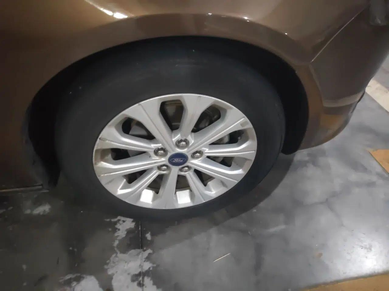 Ford Escort 2017 1.5L Automatic Comfort Model — миниатюра 8