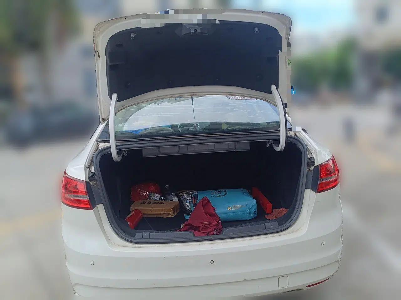 Ford Escort 2015 1.5L Automatic Comfort Edition — миниатюра 16