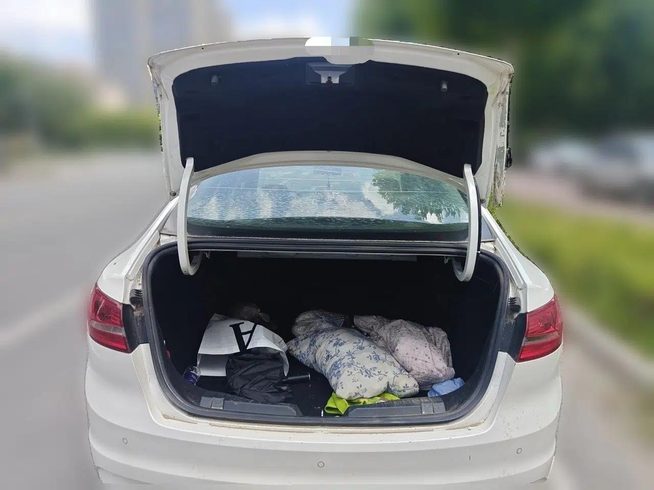 Ford Escort 2015 1.5L Automatic Fashion Model — миниатюра 19
