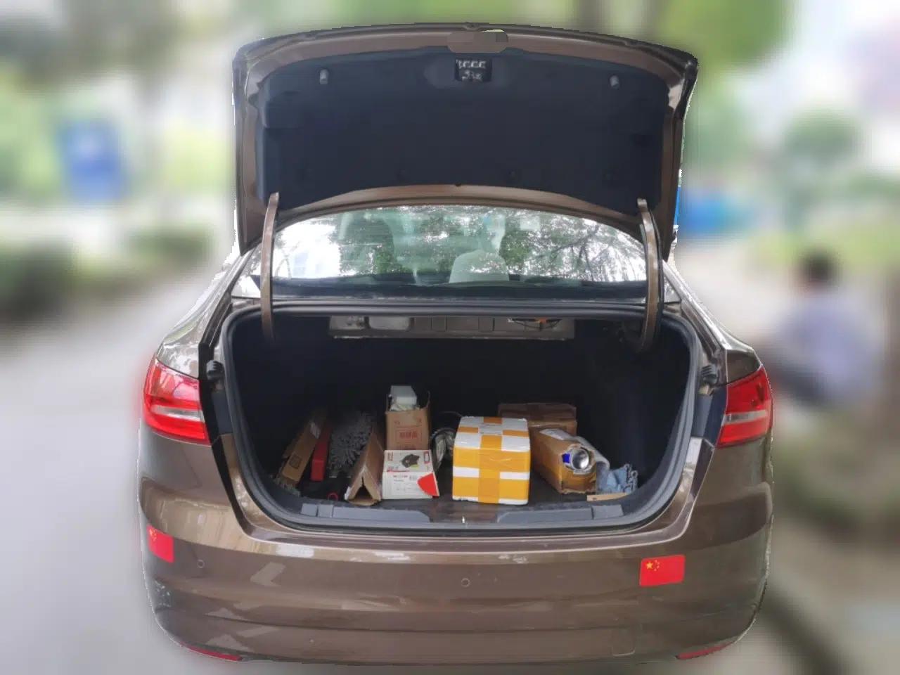 Ford Escort 2015 1.5L Manual Comfort Model — миниатюра 19