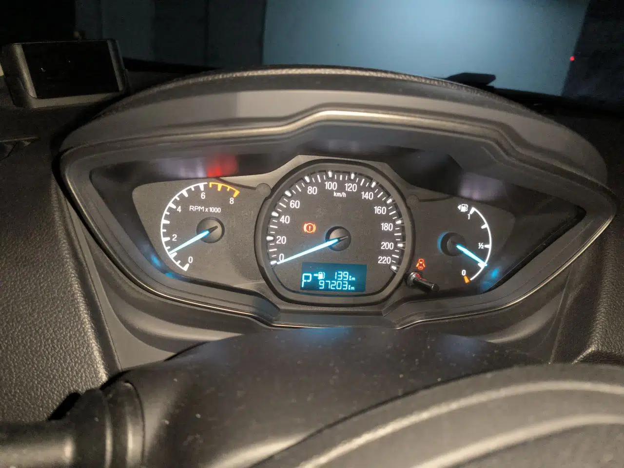 Ford Escort 2015 1.5L Automatic Comfort Edition — миниатюра 11
