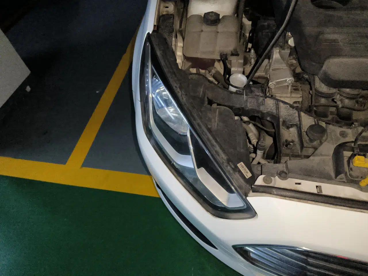 Ford Escort 2015 1.5L Automatic Comfort Edition — миниатюра 7