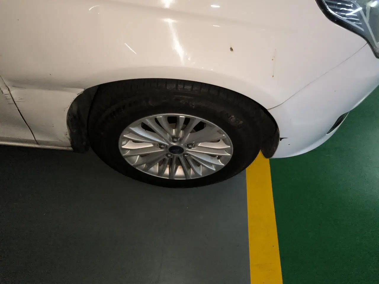 Ford Escort 2015 1.5L Automatic Comfort Edition — миниатюра 8