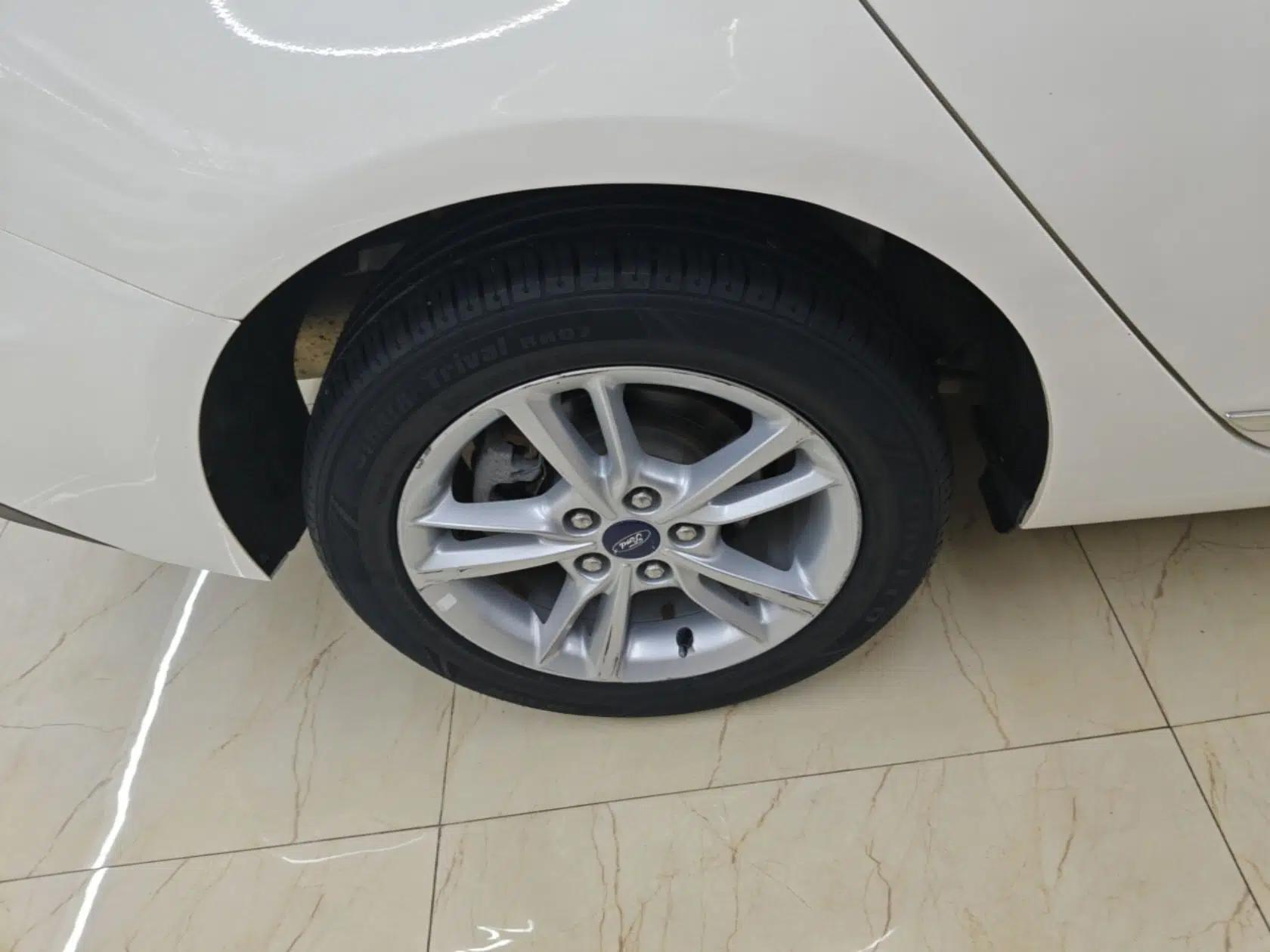Ford Escort 2019 Revised Version 1.5L Automatic Enjoyment Type China VI Standard — миниатюра 11