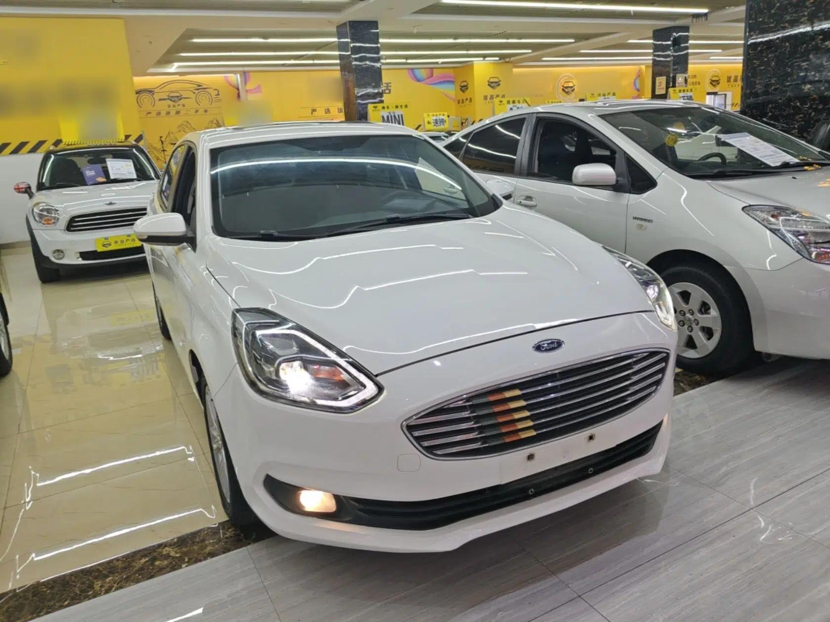 Ford Escort 2019 Revised Version 1.5L Automatic Enjoyment Type China VI Standard — миниатюра 3