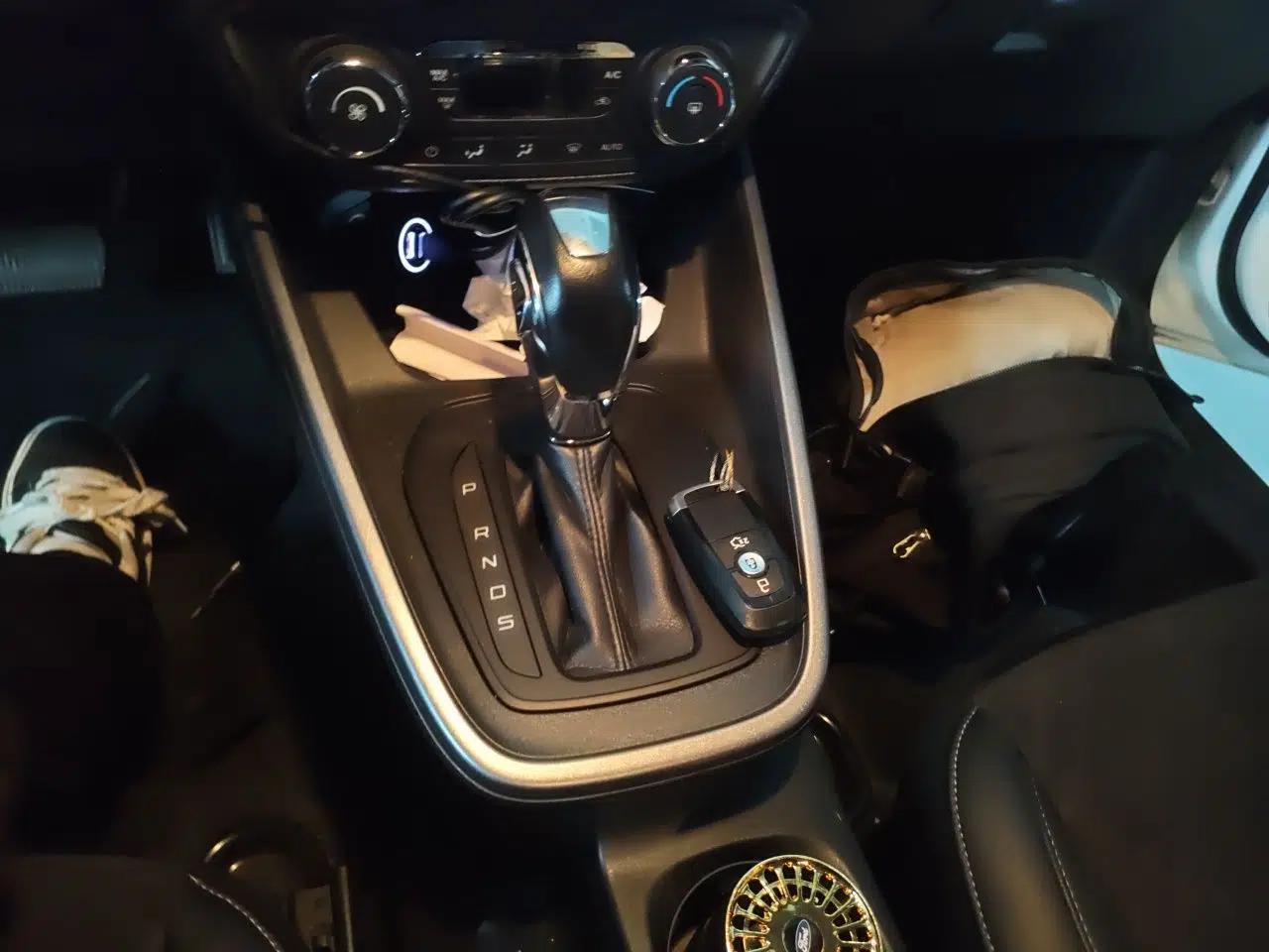 Ford Escort 2019 Revised Version 1.5L Automatic Enjoyment Type China VI Standard — миниатюра 14