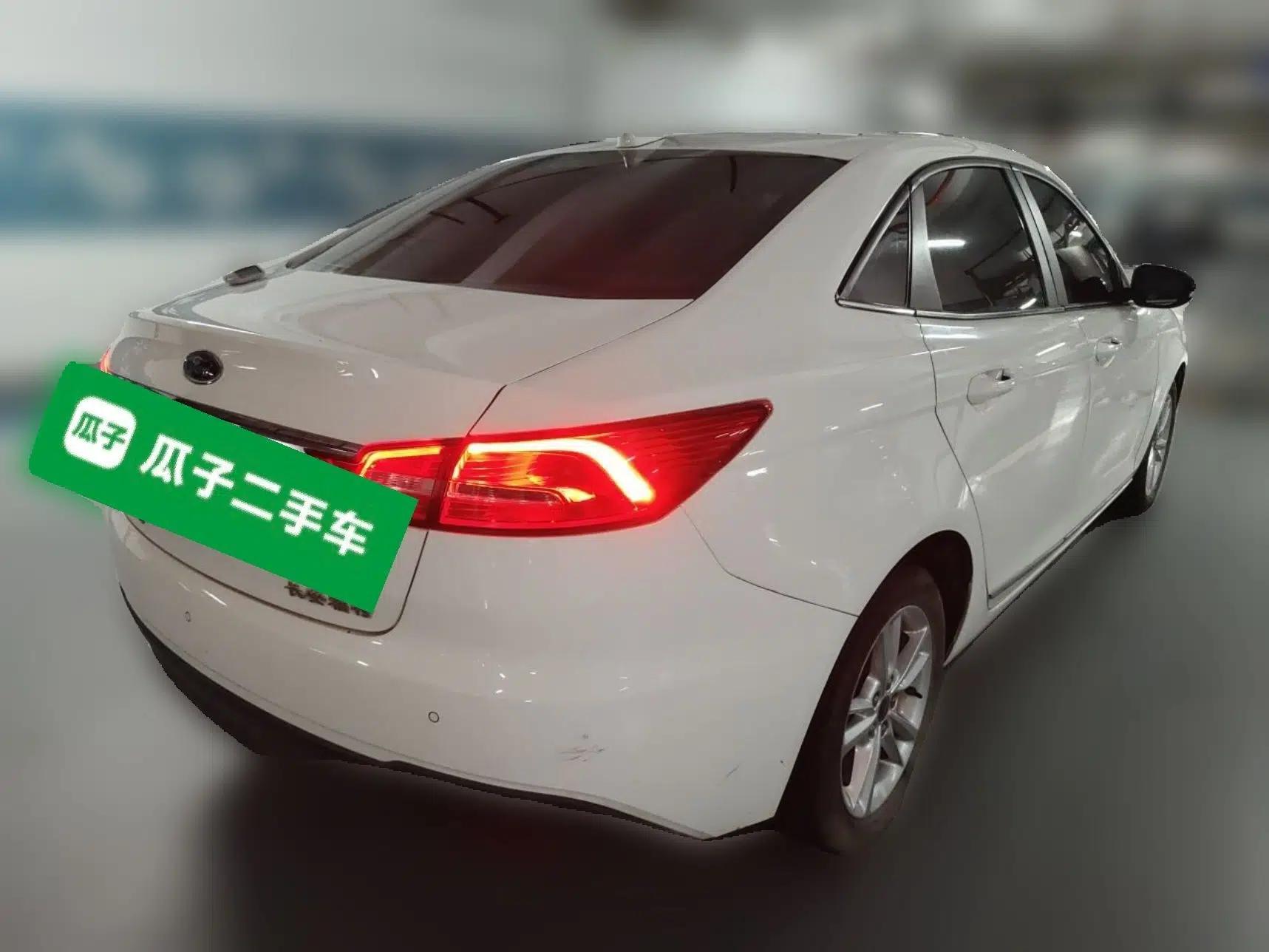 Ford Escort 2019 Revised Version 1.5L Automatic Enjoyment Type China VI Standard — миниатюра 6