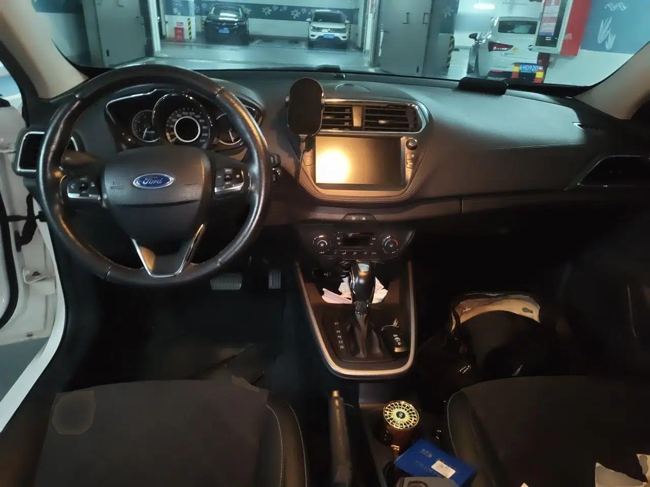 Ford Escort 2019 Revised Version 1.5L Automatic Enjoyment Type China VI Standard — миниатюра 9