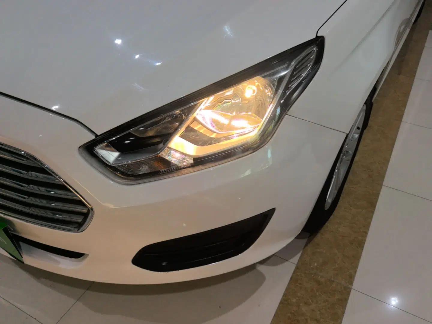 Ford Escort 2019 Revised 1.5L Automatic ZhiXiang Version (Tire Pressure Monitoring) China VI Standard — миниатюра 8