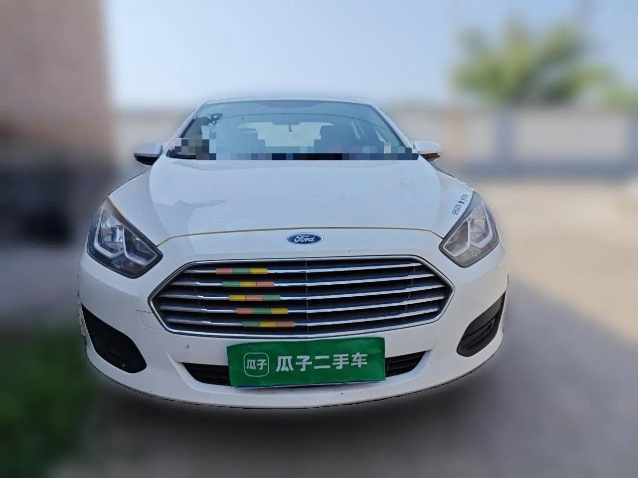 Ford Escort 2017 Revised Version 1.5L Automatic Comfort Edition — миниатюра 2