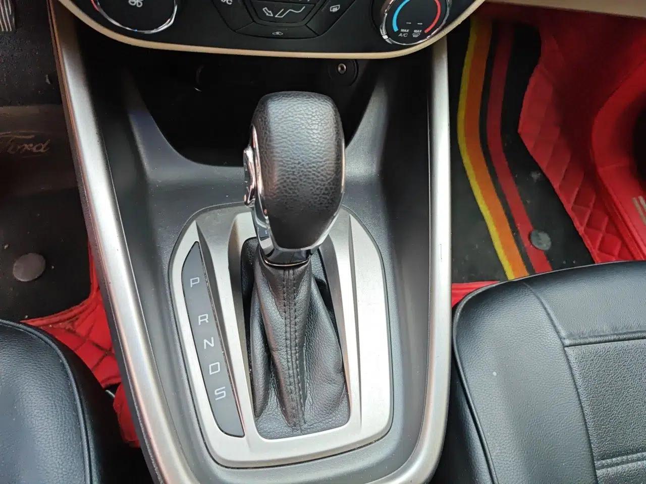 Ford Escort 2017 Revised Version 1.5L Automatic Comfort Edition — миниатюра 14