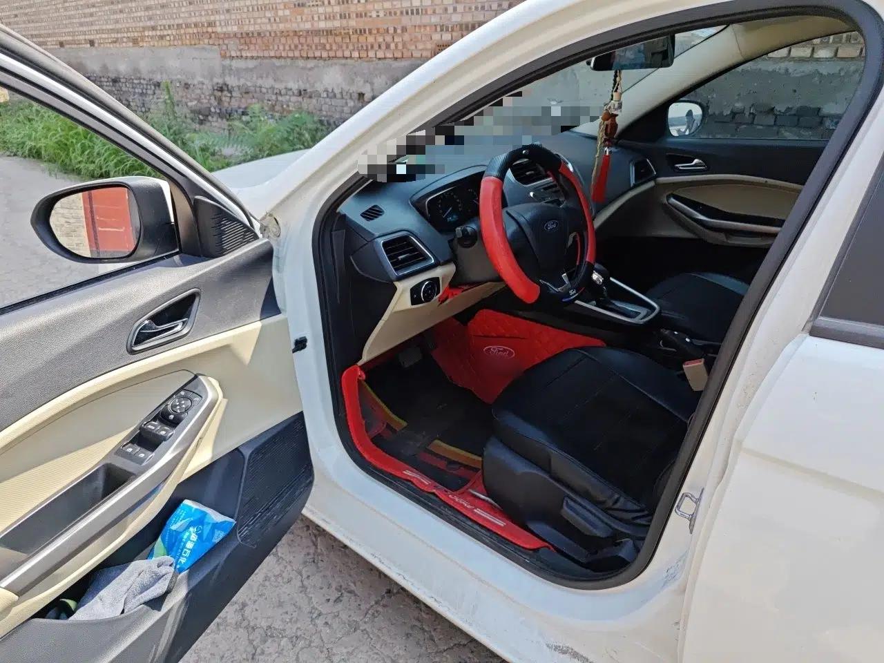 Ford Escort 2017 Revised Version 1.5L Automatic Comfort Edition — миниатюра 16