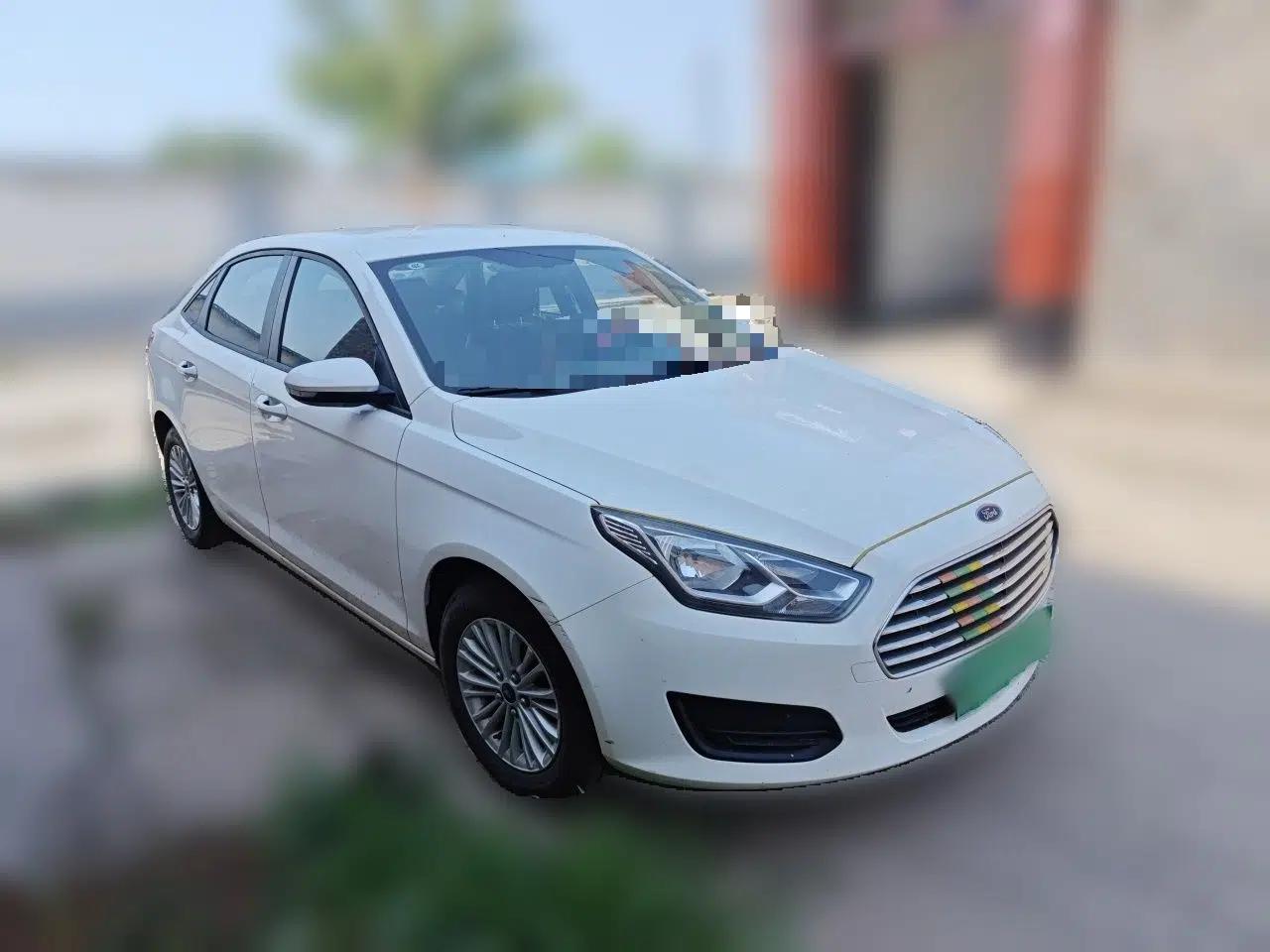 Ford Escort 2017 Revised Version 1.5L Automatic Comfort Edition — миниатюра 3