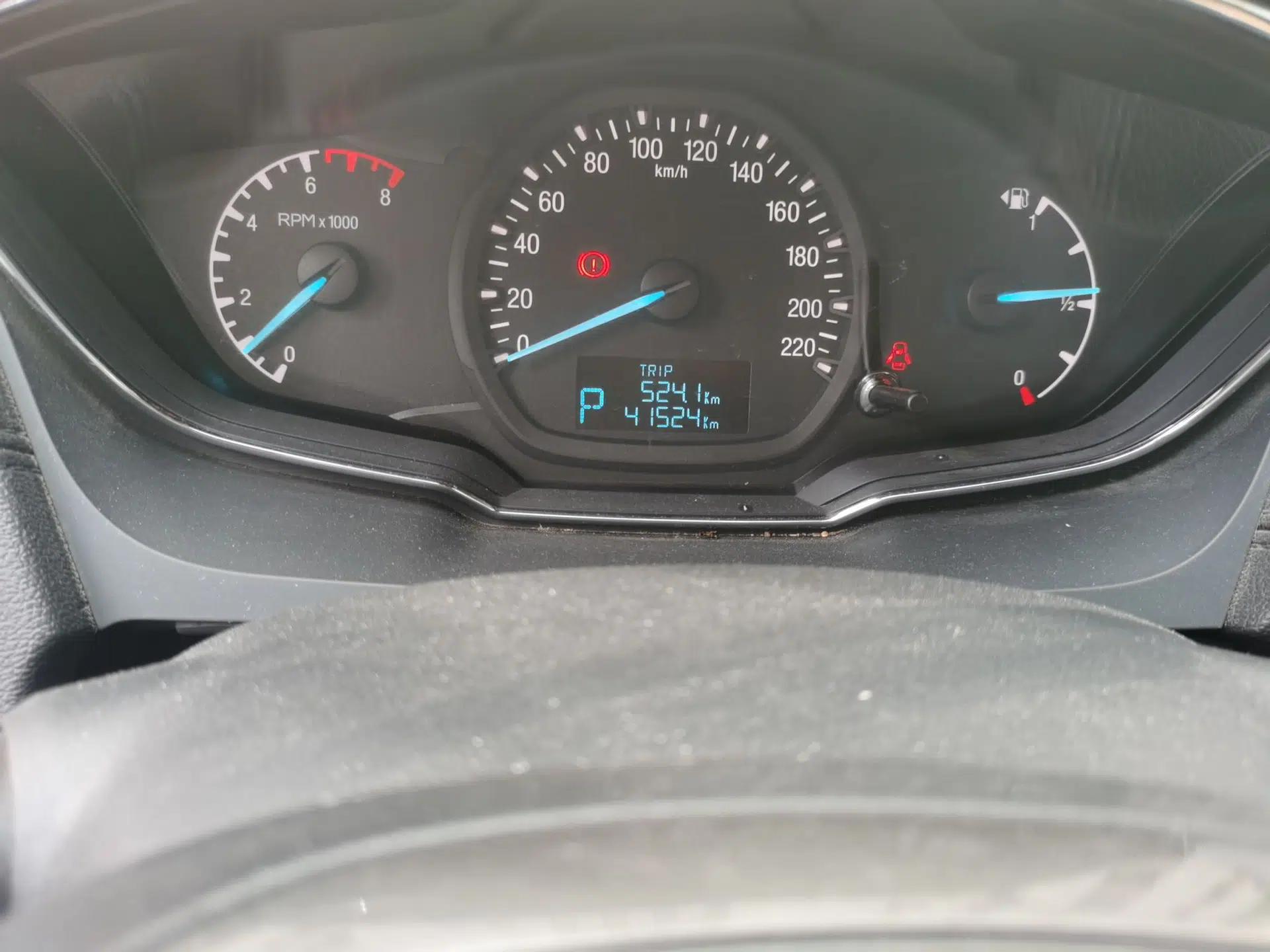 Ford Escort 2015 1.5L Automatic Fashion Model — миниатюра 12