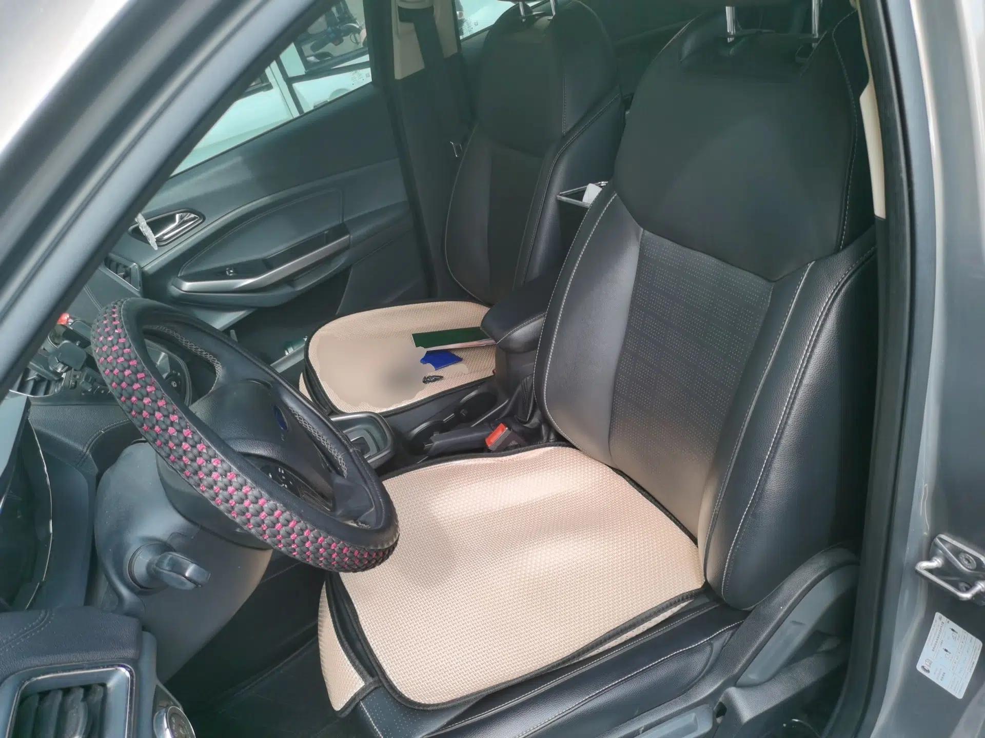 Ford Escort 2015 1.5L Automatic Fashion Model — миниатюра 15