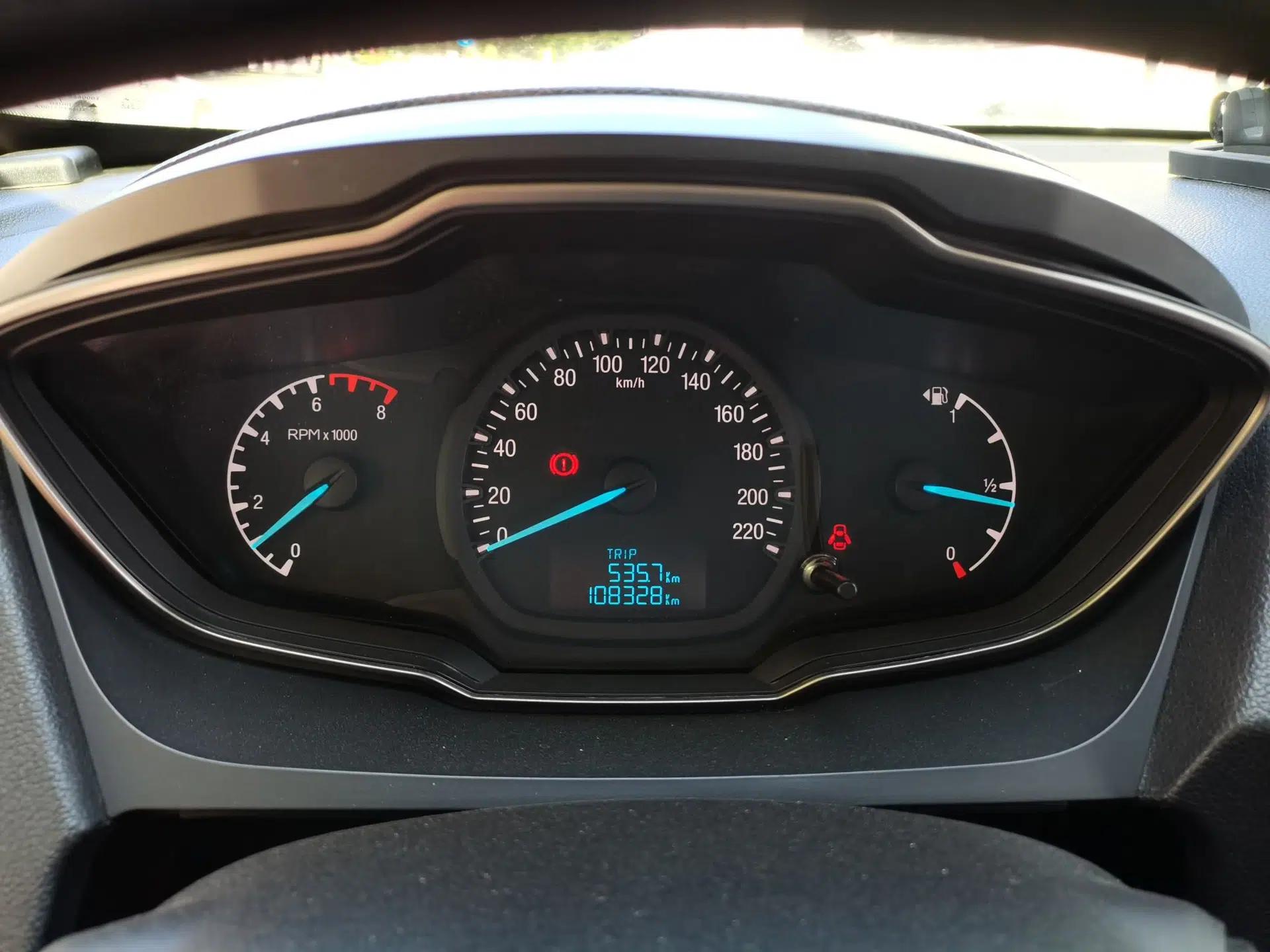 Ford Escort 2017 1.5L Manual Comfort Model — миниатюра 11
