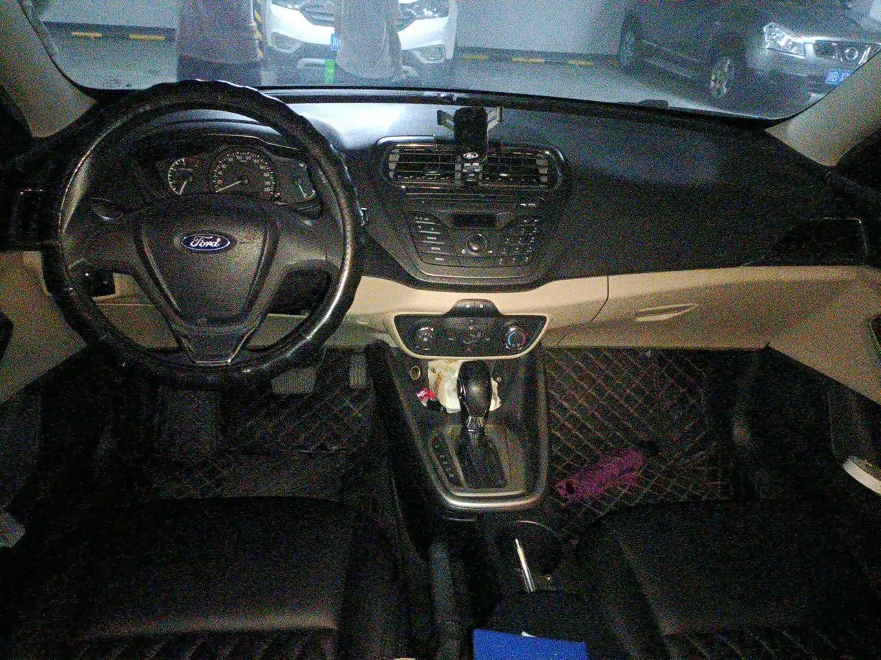 Ford Escort 2015 1.5L Automatic Comfort Edition — миниатюра 9