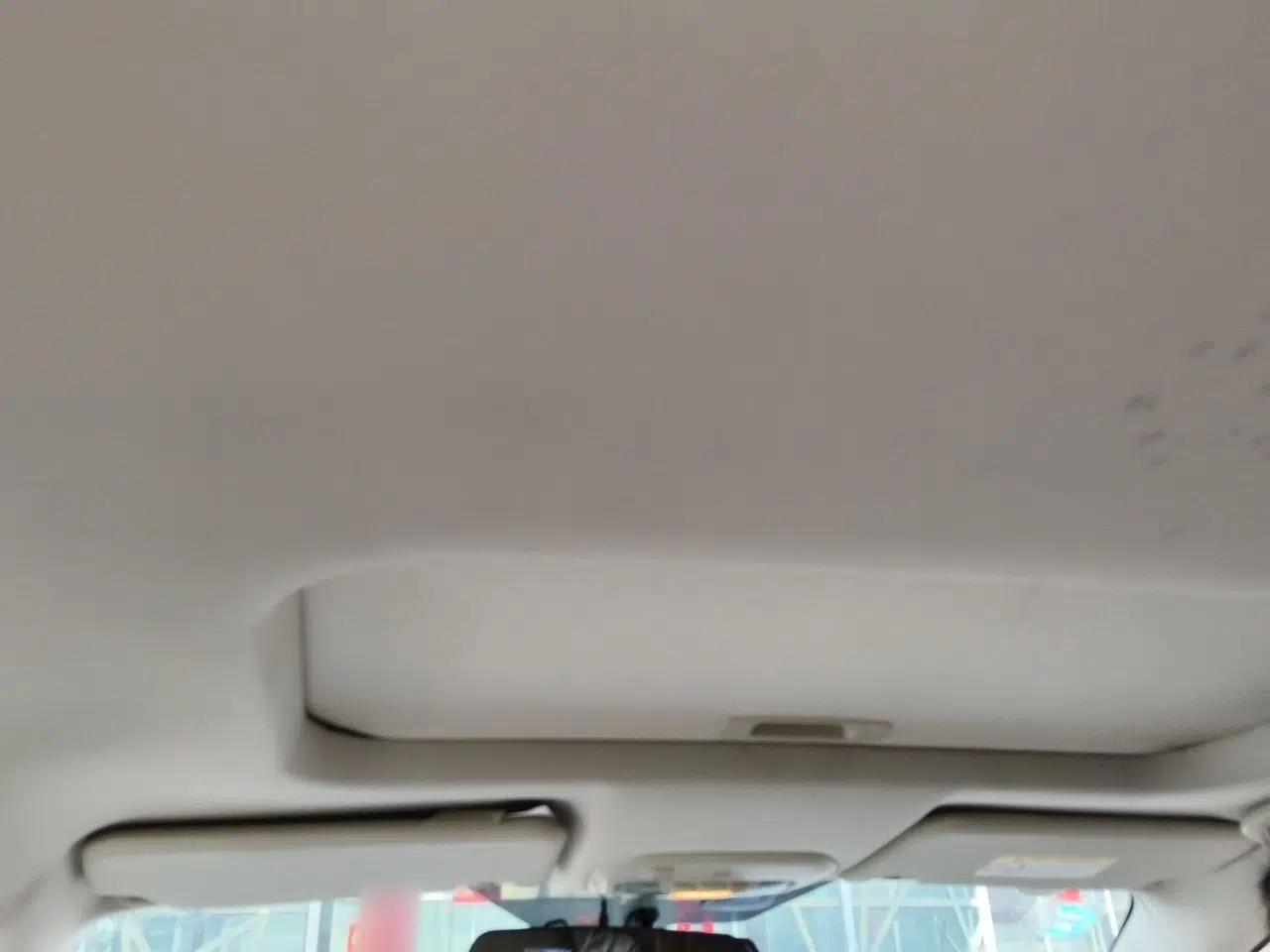 Ford Escort 2015 1.5L Automatic Fashion Model — миниатюра 18