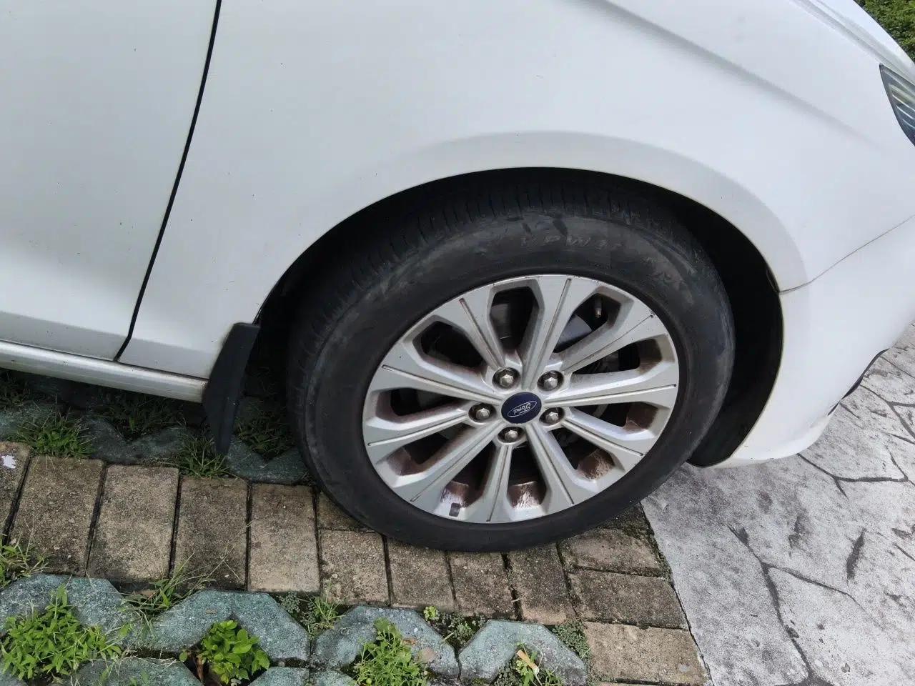 Ford Escort 2015 1.5L Automatic Fashion Model — миниатюра 8