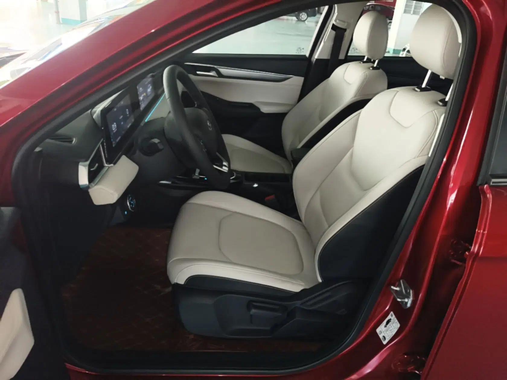 Ford Escort 2021 1.5L Automatic Diamond Edition — миниатюра 17