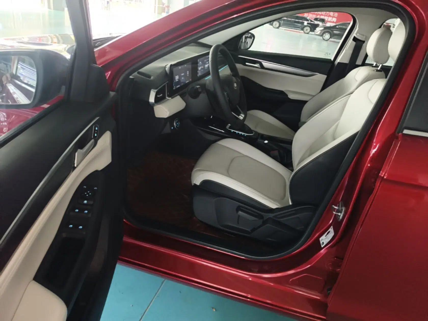 Ford Escort 2021 1.5L Automatic Diamond Edition — миниатюра 18