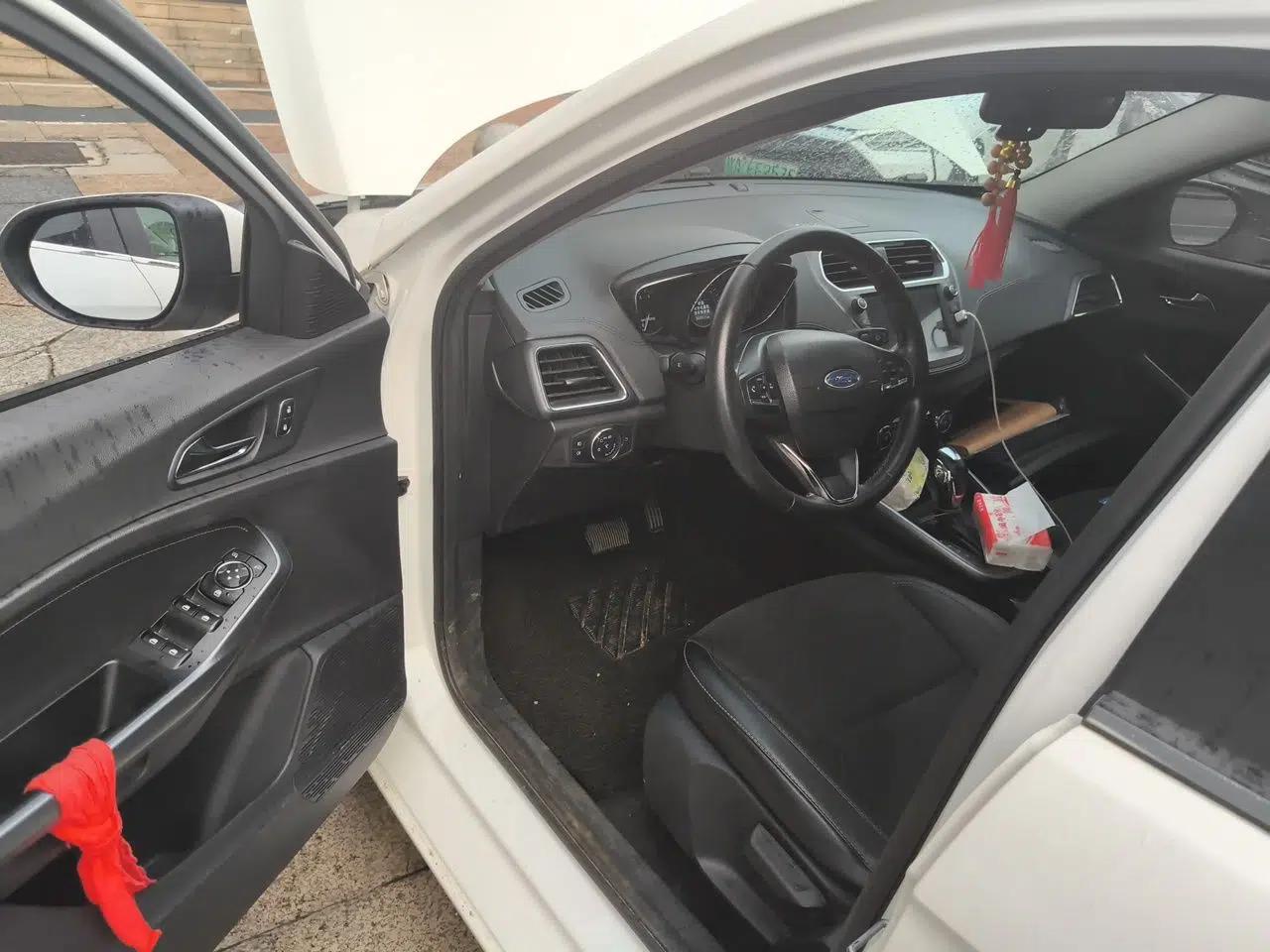 Ford Escort 2019 Revised Version 1.5L Automatic Enjoyment Type China V Standard — миниатюра 16