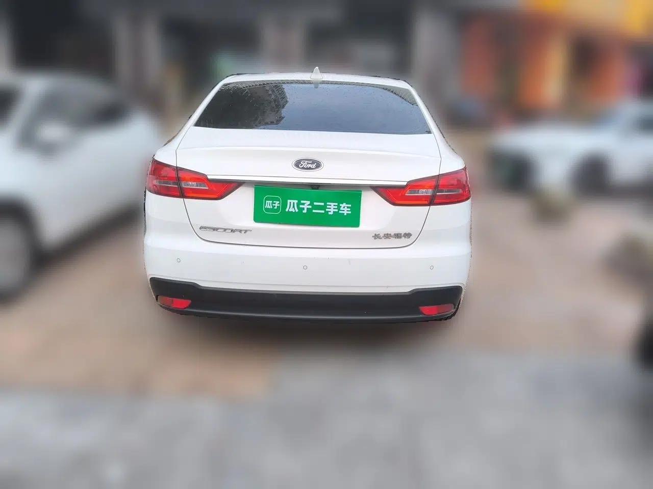 Ford Escort 2019 Revised Version 1.5L Automatic Enjoyment Type China V Standard — миниатюра 5