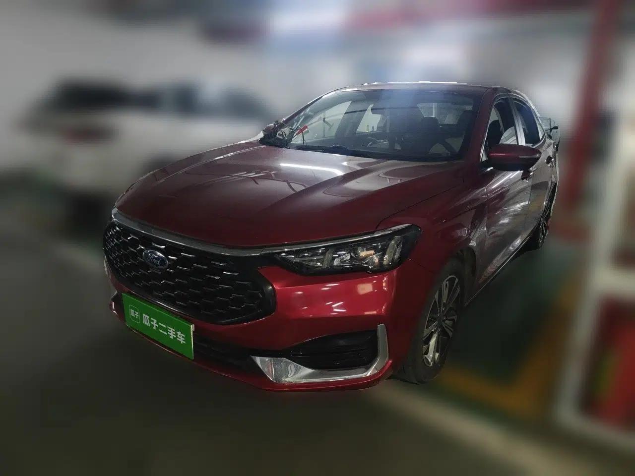 Ford Escort 2021 1.5L Automatic Diamond Edition — миниатюра 1