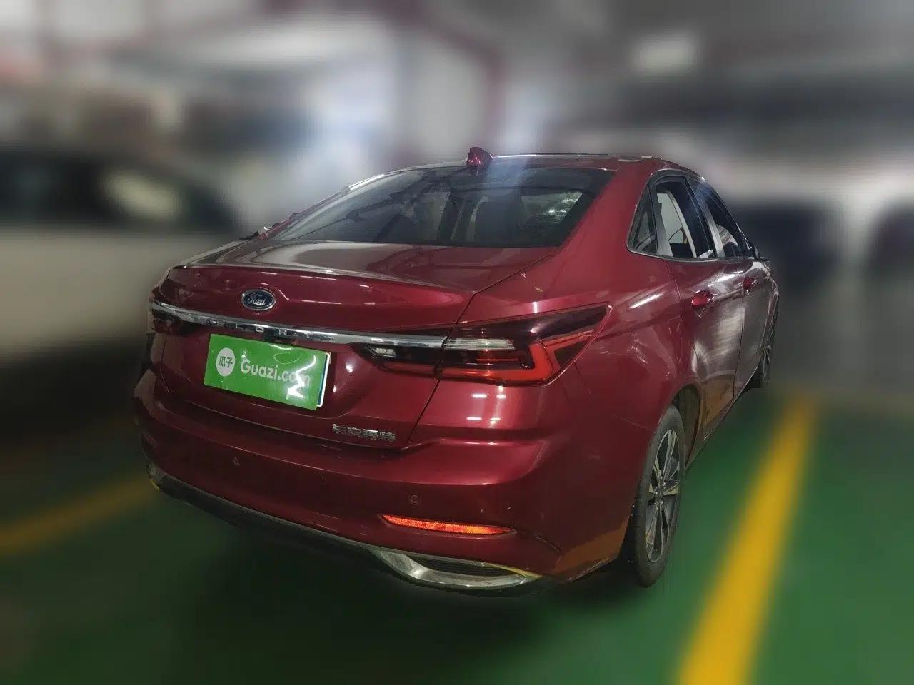 Ford Escort 2021 1.5L Automatic Diamond Edition — миниатюра 6