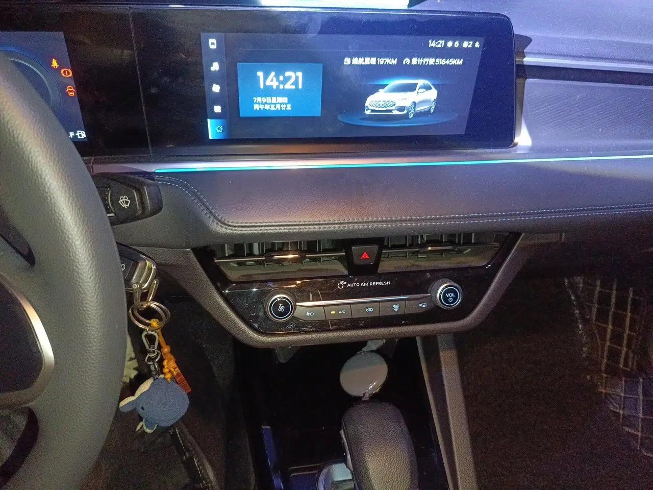 Ford Escort 2021 1.5L Automatic Platinum Edition — миниатюра 13